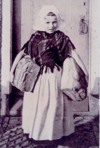 De grote Arnemuidse broden van de plaatselijke bakkers Crucq en Van Eenennaam.