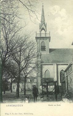 De toren met balustrade.