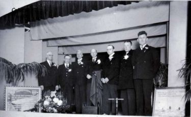 Ter gelegenheid van de opening van het nieuwe verenigingsgebouw.