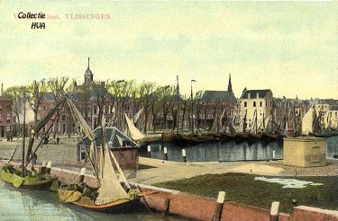 De Arnemuidse en Vlissingse vloot in de haven van Vlissingen.