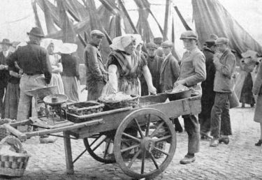 Op de vismarkt aan de Nieuwendijk te Vlissingen.